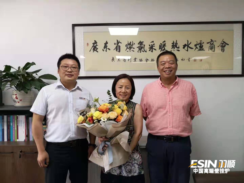 學(xué)習(xí)標(biāo)桿好榜樣 羽順壁掛爐取經(jīng)迪森集團(tuán)_壁掛爐售后服務(wù)電話