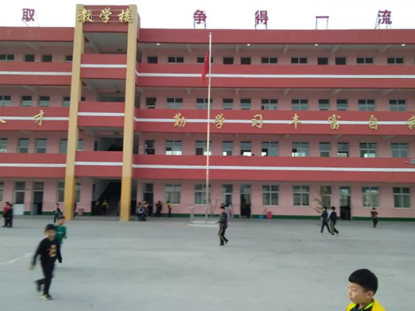 河北省邢臺(tái)市巨鹿縣1300㎡空氣源熱泵供暖項(xiàng)目獲好評(píng)！_空氣能安裝暖氣片一個(gè)月費(fèi)用多少