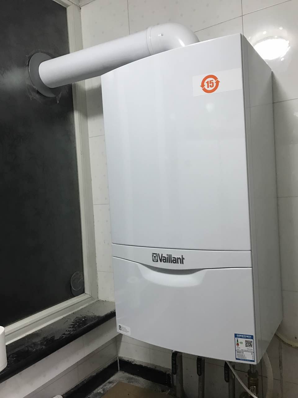 威能壁掛爐開(kāi)機(jī)使用前怎樣調(diào)試_壁掛爐連接