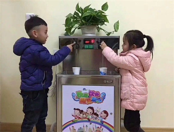 哪種幼兒園飲水機更符合使用需求_空氣能采暖機排行榜