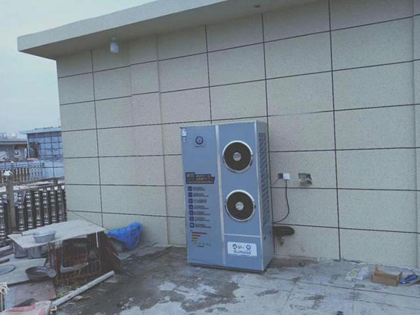 別墅用空氣能熱水器還是燃氣熱水器好（別墅熱水器都有什么可以選擇）_空氣能熱水器工作原理及圖解法
